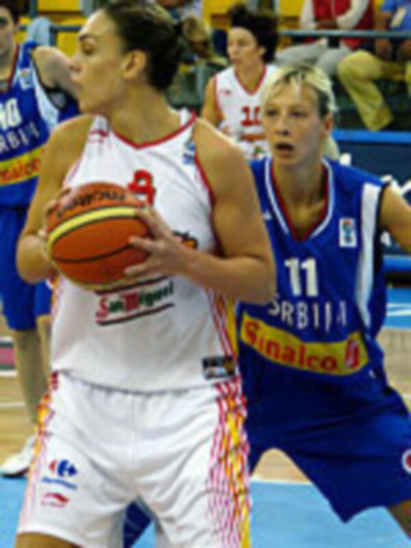 España logra su clasificación para la segunda fase del EuroBasket al ganar a Serbia 79 a 76