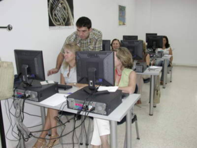 Gines: Insertia inicia el segundo bloque de sus cursos formativos