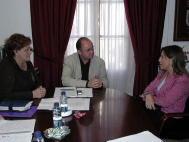 Gines: Ayuntamiento y Diputación potenciarán su colaboración en materia medioambiental