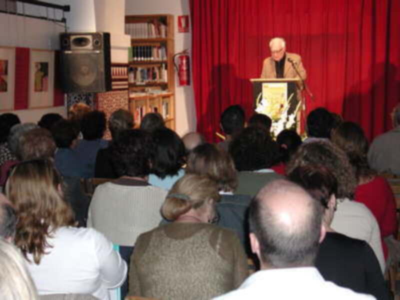 Aquilino Duque analizó en Gines la figura de Góngora a través de la Generación del 27
