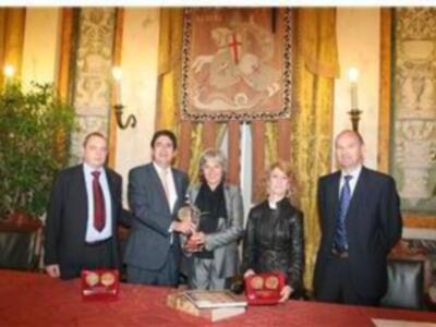 Génova rotulará una calle con el nombre Ciudad de Sevilla, a petición del Colegio de Abogados sevillano