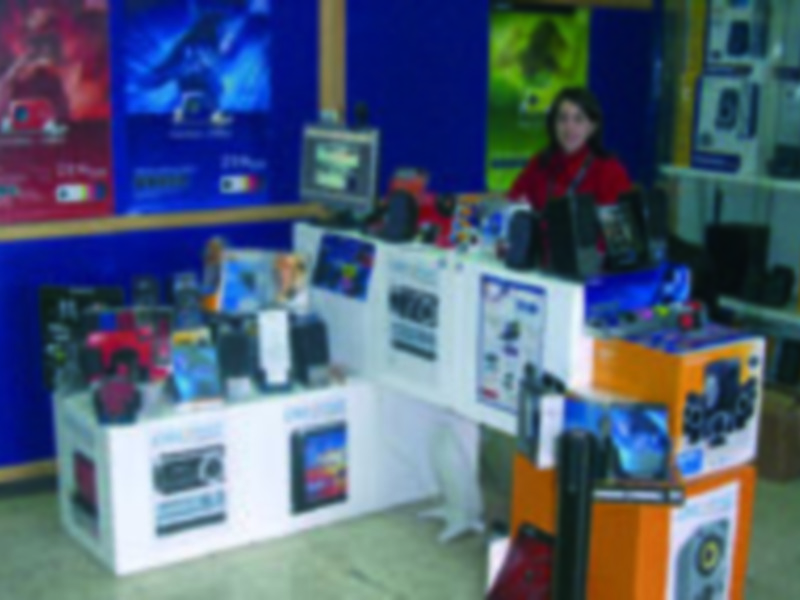 Compuspain acerca a sus clientes la nueva gama de productos de Creative con una exhibición de las novedades en sus instalaciones