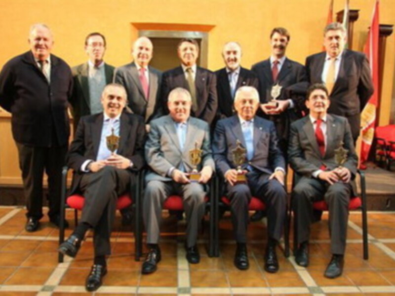 Antiguos alumnos Maristas en el 75 aniversario de la fundacion del Colegio San Fernando Marista de Sevilla.