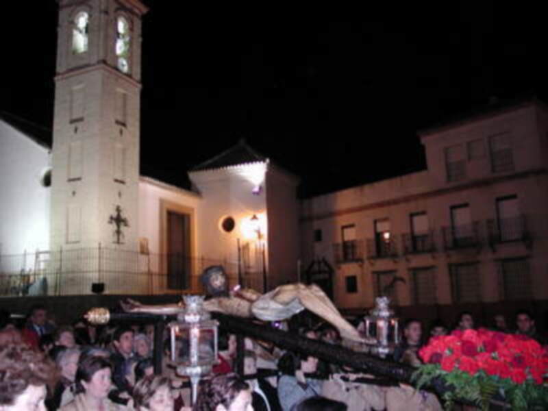 Multitudinario Vía Crucis del Cristo de la Vera+Cruz por las calles de Gines 