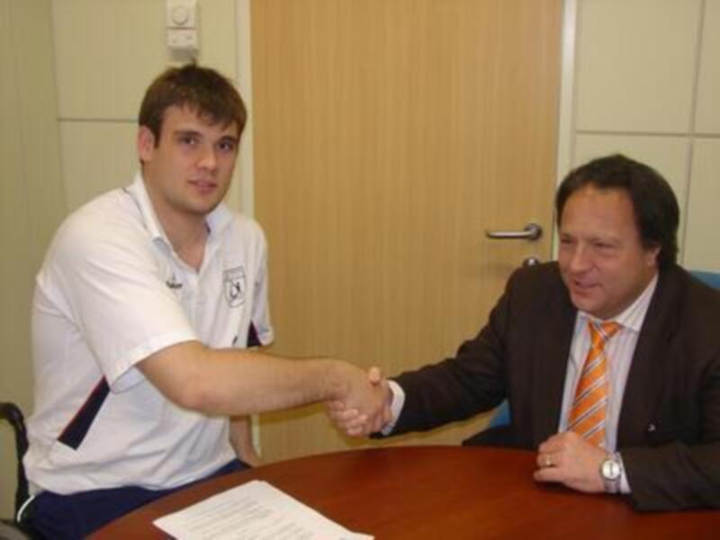 Bill Latham renueva con el C.D. ONCE-Andalucía
