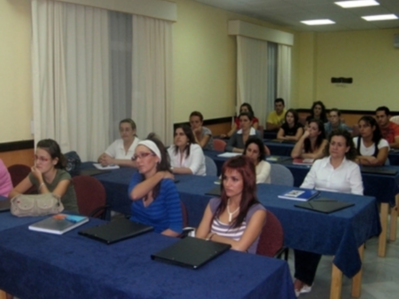 Los empresarios/as de Pilas se preparan para iniciar su curso escolar