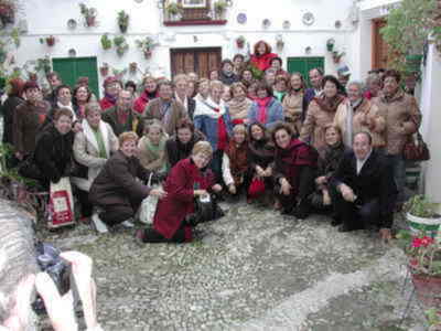 Vecinos de Gines disfrutaron de una visita cultural a Priego de Córdoba y Cabra