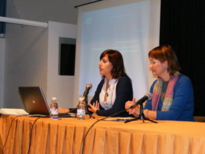 Una conferencia abordó en Gines las buenas prácticas ambientales