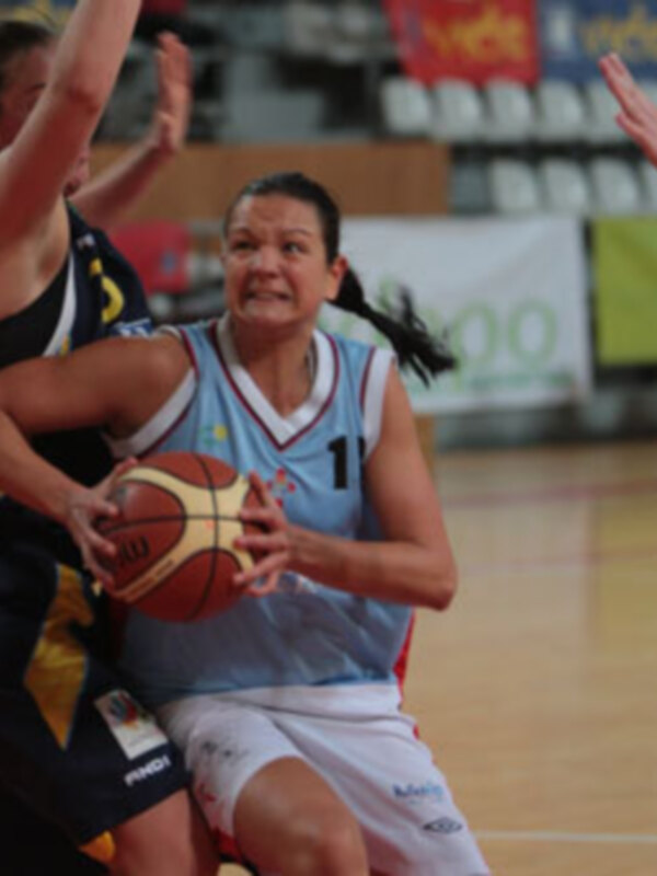 El Perfumerías Avenida asesta la primera derrota al Rivas Ecópolis y el Ros se sitúa co-líder de la Liga Femenina