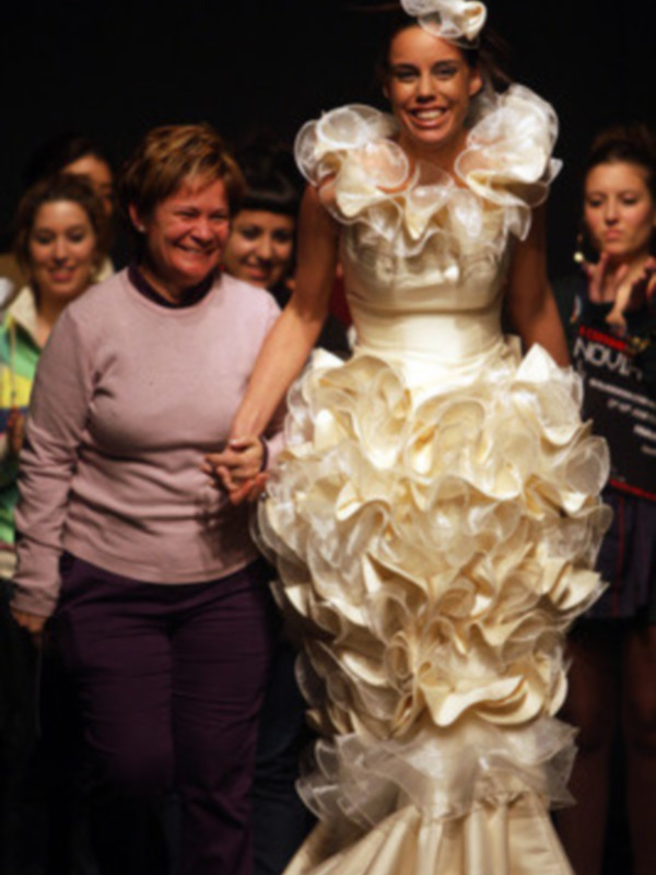 La sevillana Josefa Verdón, segundo premio en el II certamen europeo novia del sur celebrado en Expoboda Aljarafe 2009