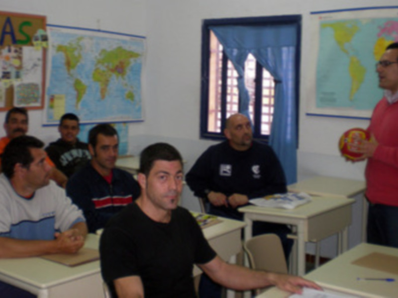 La Federación Andaluza de Balonmano pone en marcha un curso de árbitro en el Centro Penitenciario de Sevilla