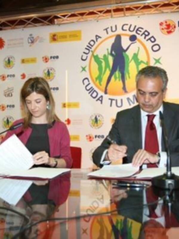 Los avanzados programas sociales dedicados a la mujer, otro valor del Mundial de España 2014