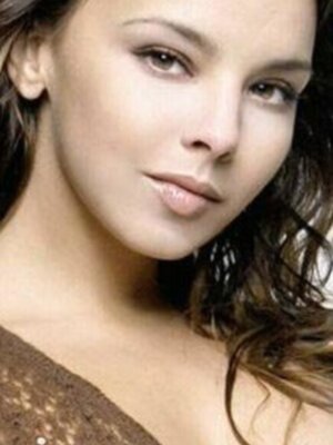 Chenoa vuelve con un nuevo disco y convertida en presentadora para su videoclip