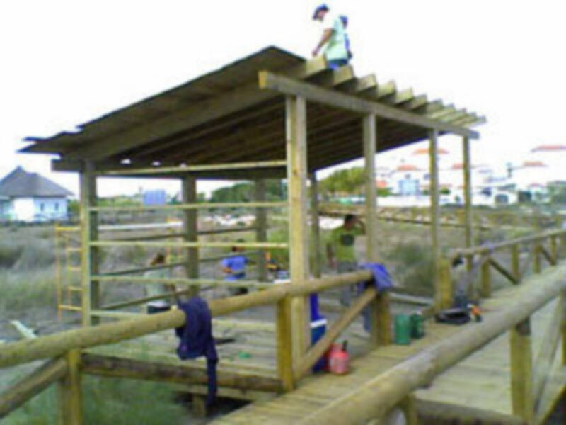 Mirador para aves en el corredor verde del litoral(Chipiona)