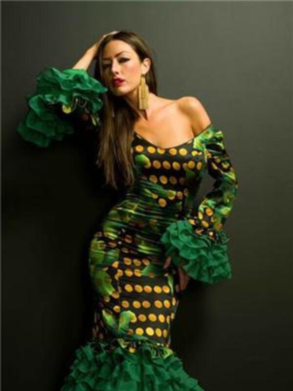 El diseñador Cristo Báñez presenta su nueva colección de moda