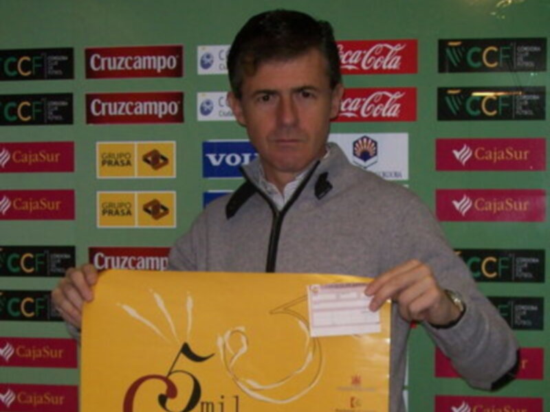 Lucas Alcaraz se adhiere a la campaña taurina Cordoba 5000 