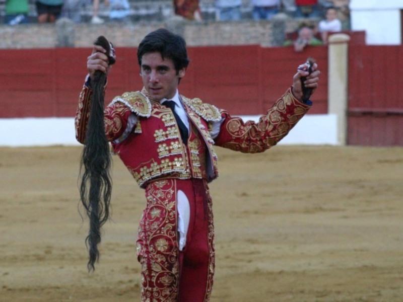 Fuertes emociones en la tercera novillada del XI Encuentro Andaluz de Escuelas de Tauromaquia de Baeza