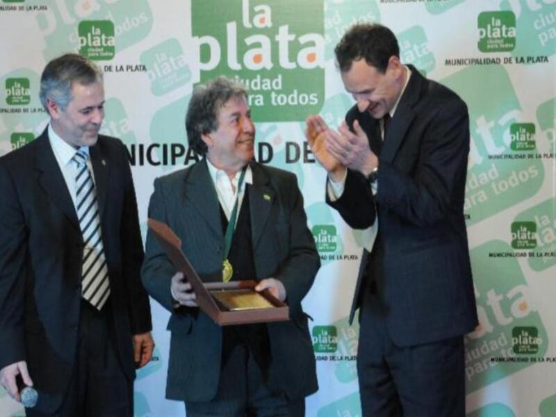 La Municipalidad de La Plata distinguió al actor y director de origen gaditano, Carlos Moreno como Ciudadano Destacado