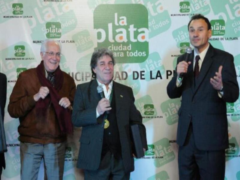 La Municipalidad de La Plata distinguió al actor y director de origen gaditano, Carlos Moreno como Ciudadano Destacado