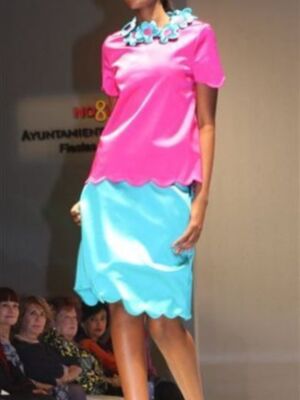 Agatha Ruiz de la Prada recibe en Sevilla un premio por su dedicación a la moda