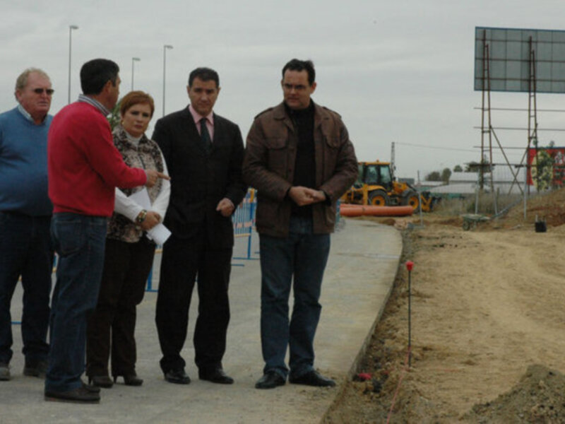 La diputada provincial de Infraestructuras repasa en Chipiona  las obras del municipio que están en marcha a través del AEPSA 