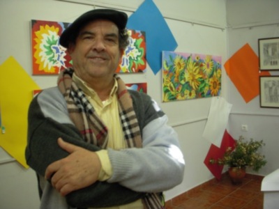 Las fantasías florales de Montalbán transmiten su energía y su universo optimista 