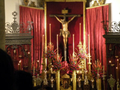 Galería del Altar del Quinario en Honor del Stmo Cristo de la Buena Muerte, de la Hermandad de la Hiniesta