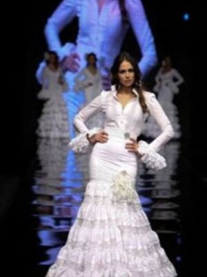 Beatriz Trapote regresa de Colombia y se estrena como modelo en Simof 2011