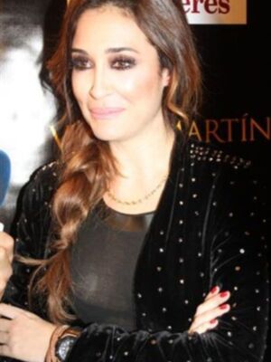 Viki Berrocal, con once kilos menos,  presenta su nueva colección en Sevilla con Virginia Troconis, Marta Sánchez, Boris, Ana García Siñeriz y Nuria March