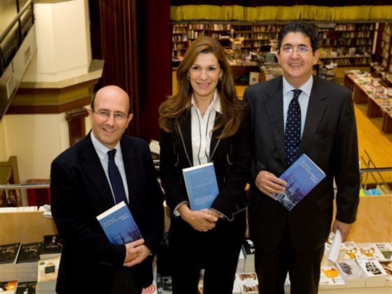 Presentación en Sevilla de El milagro de las abejas de Pedro J. Yúfera: Parece que el cuadro de Valdés Leal nació para este libro 