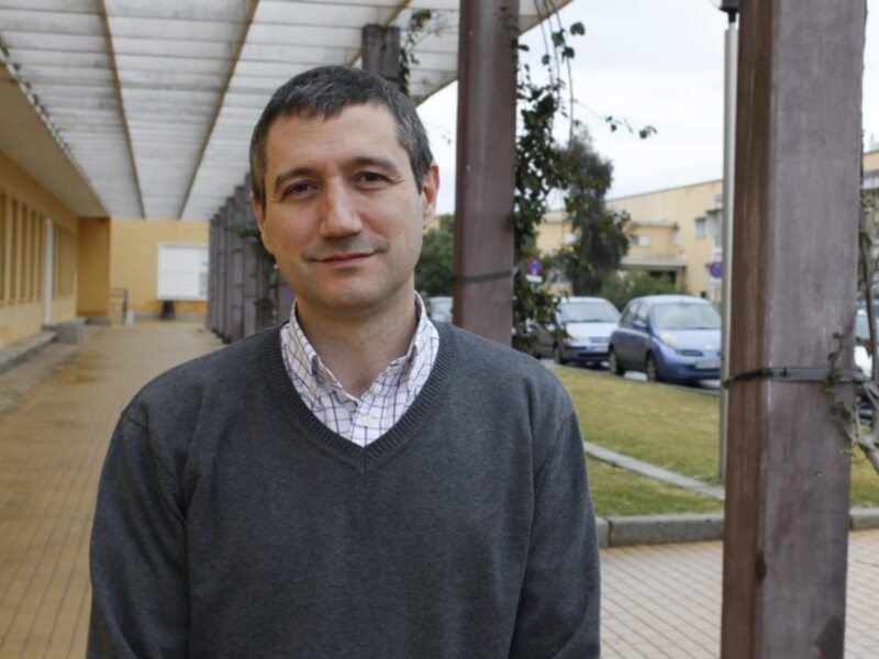La red de contactos profesionales, pieza clave para el salto de la industria de la moda a Internet, según un estudio liderado por la UPO