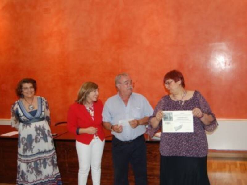 Entrega del I Premio de Investigación Histórica Decubriendo mis raíces a un grupo de alumnos del CEPER Mardeleva(Sanlúcar Bda)