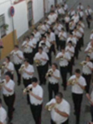 Procesión de la Cruz de Mayo del Grupo Joven de la Hdad. de Ntra. Sra. del Rosario Coronada, de Burguillos