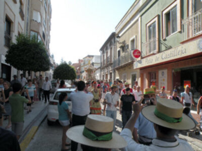 La Hermandad del Rocío de Triana, devuelta por la calle Real de Castilleja