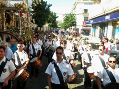 Solemne Procesión Eucarística, por las calles de la barriada Sevillana del Cerro del Águila&#8207;