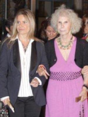 La Duquesa De Alba  se casa 5 octubre  a la una de la tarde 