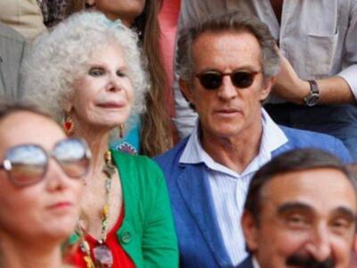 La Duquesa De Alba  se casa 5 octubre  a la una de la tarde 