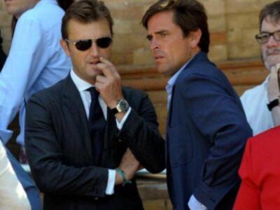 Litri, Carolina Herrera, Curro Romero, Carmen Tello acompañan a Julio Aparicio en el entierro de su madre la bailaora Maleni Loreto en Sevilla