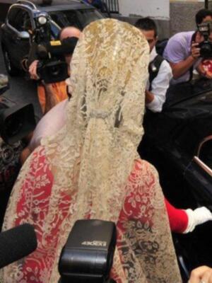 Salida de Alfonso Díez  del Hotel EME