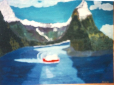 Barco navegando en un lago con montañas nevadas al fondo, pintura artística.