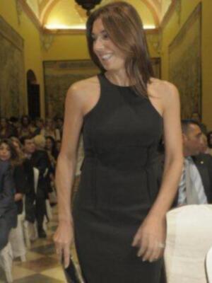 La duquesa de Alba asiste a su primera acto público tras su boda acompañada de Carmen Tello