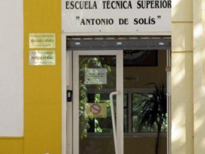 Jesulín de Ubrique, improvisado y risueño fotógrafo, homenajeado en Coria (Cáceres) por los mayorales y trabajadores del campo bravo