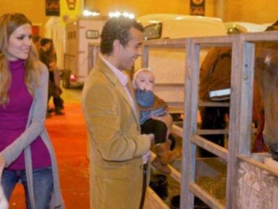 Víctor Puerto y su mujer Noelia, ejercen de papas