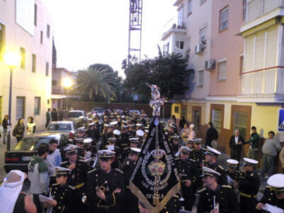 Pio XII y Begoña con la fe de la Milagrosa Sevillana.