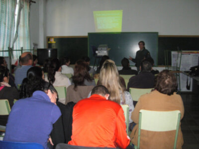 La Guardia Civil alerta a los Adultos sobre el peligro del consumo de drogas.-(Chipiona)