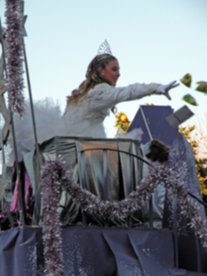 Los Reyes Magos repartieron  ilusión por el barrio de Triana.