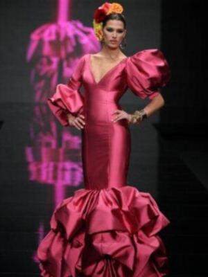 Vicky Berrocal reúne a sus amigos para presentar su nueva colección de flamenca