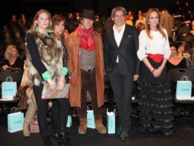 Vicky Berrocal reúne a sus amigos para presentar su nueva colección de flamenca