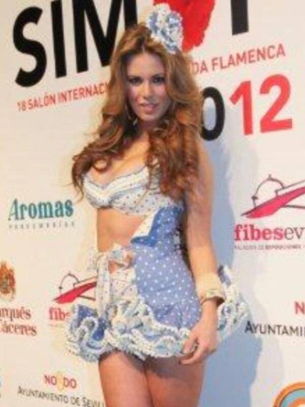 Miss España 2011 Andrea Huisgen; una catalana vestida de flamenco sexy por primera vez 