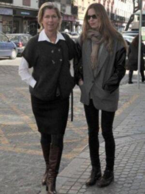 Alejandra Osborne ya tiene a sus mellizos en su casa sevillana